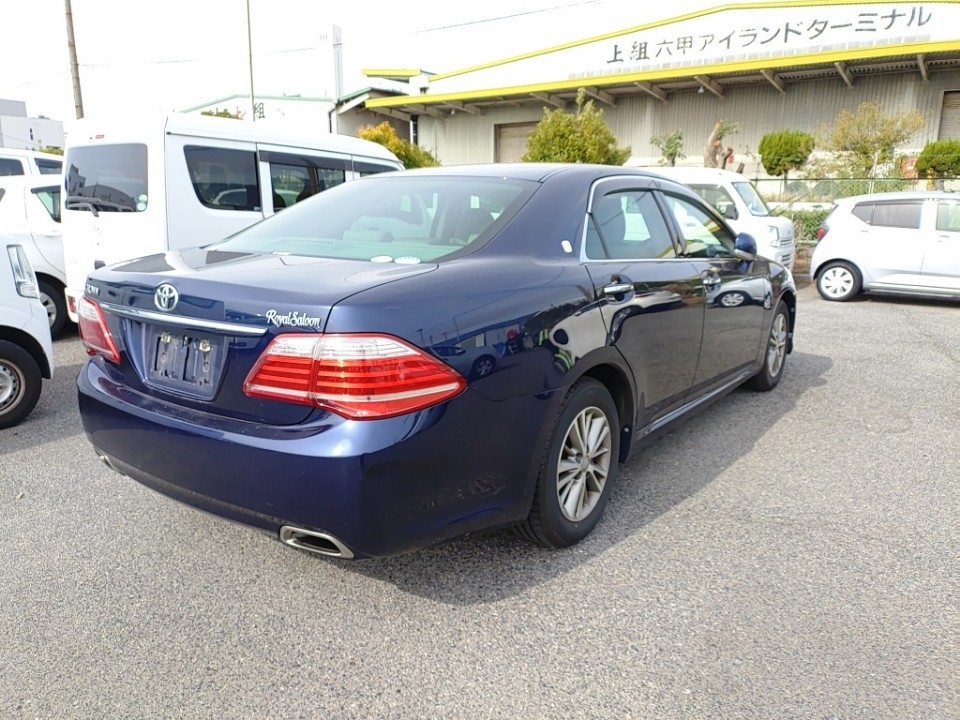 TOYOTA CROWN