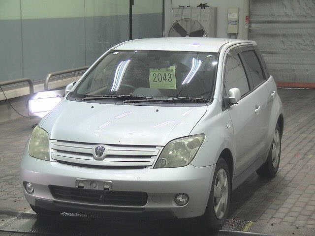 TOYOTA IST