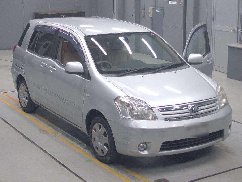 TOYOTA RAUM