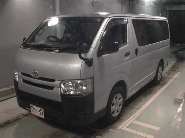 TOYOTA REGIUS ACE