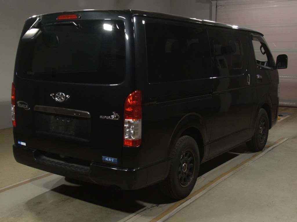 TOYOTA REGIUS ACE
