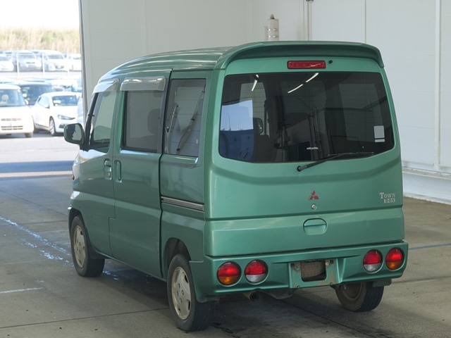 MITSUBISHI TOWN BOX