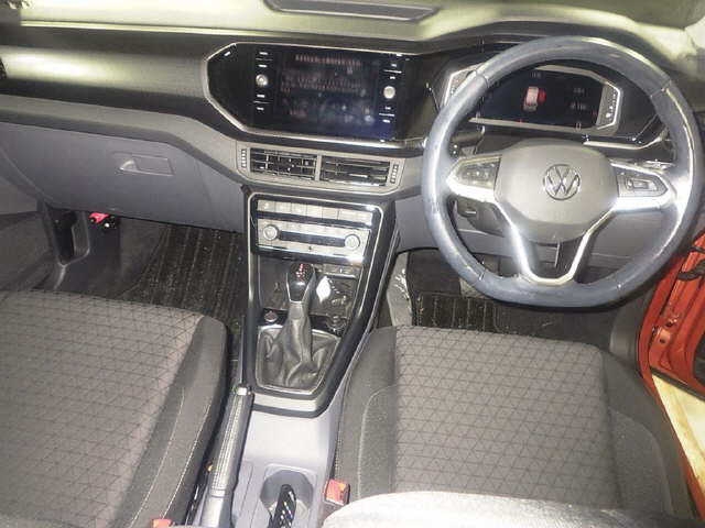 VOLKSWAGEN T-CROSS