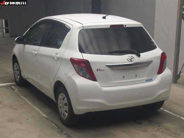 TOYOTA VITZ