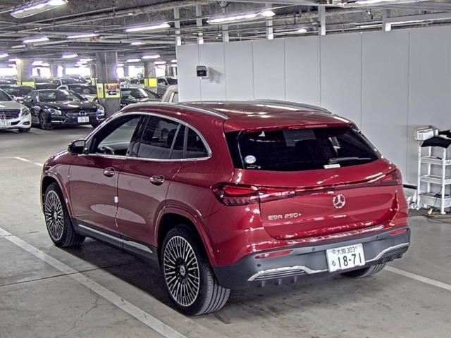 MERCEDES-BENZ EQA