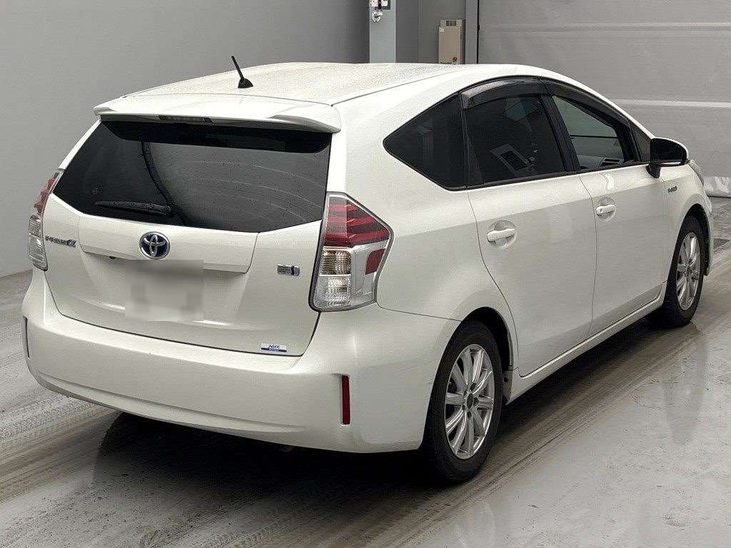 TOYOTA PRIUS ALPHA