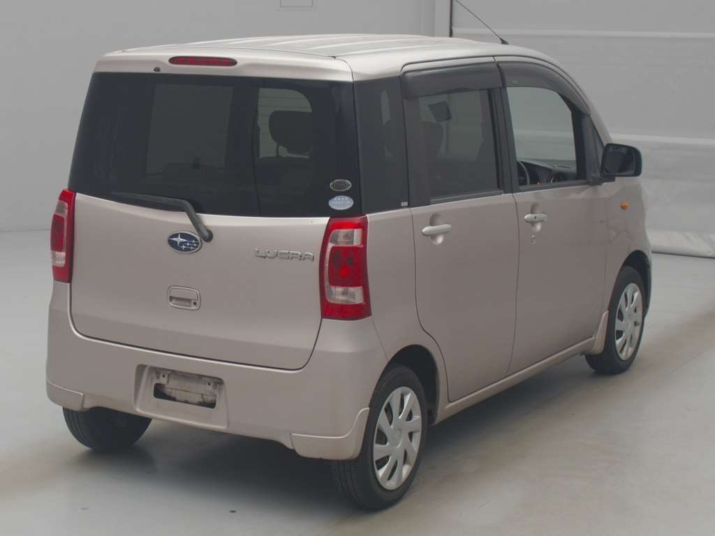 SUBARU LUCRA