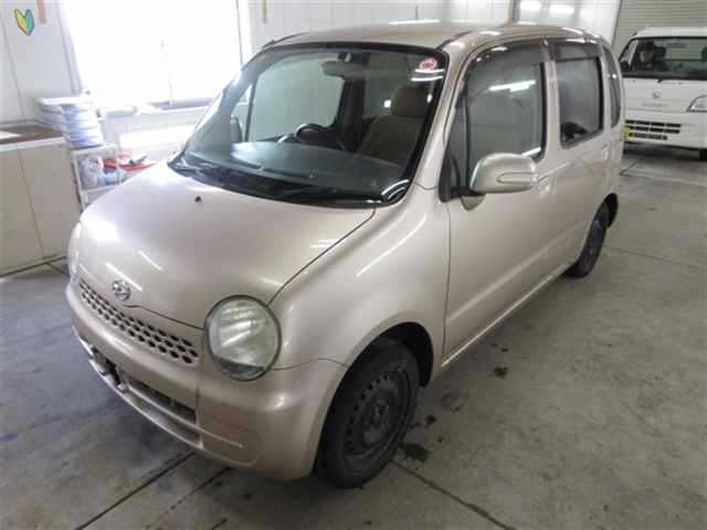 DAIHATSU MOVE LATTE