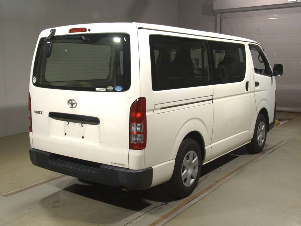 TOYOTA REGIUS ACE