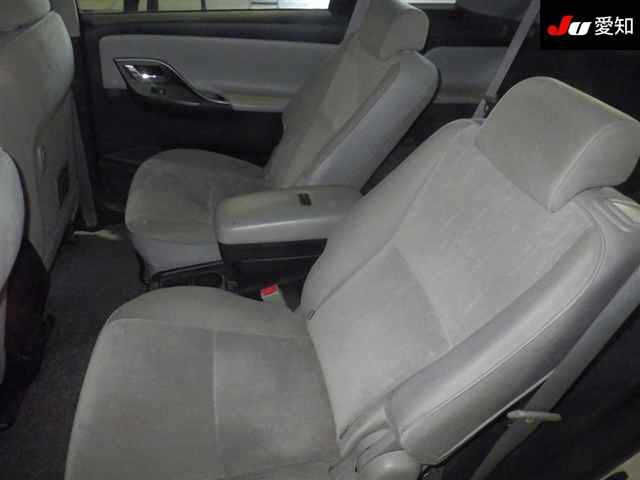 TOYOTA MARK X ZIO