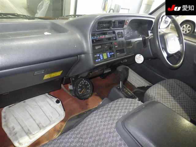 TOYOTA REGIUS ACE