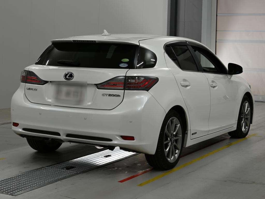 LEXUS CT200H