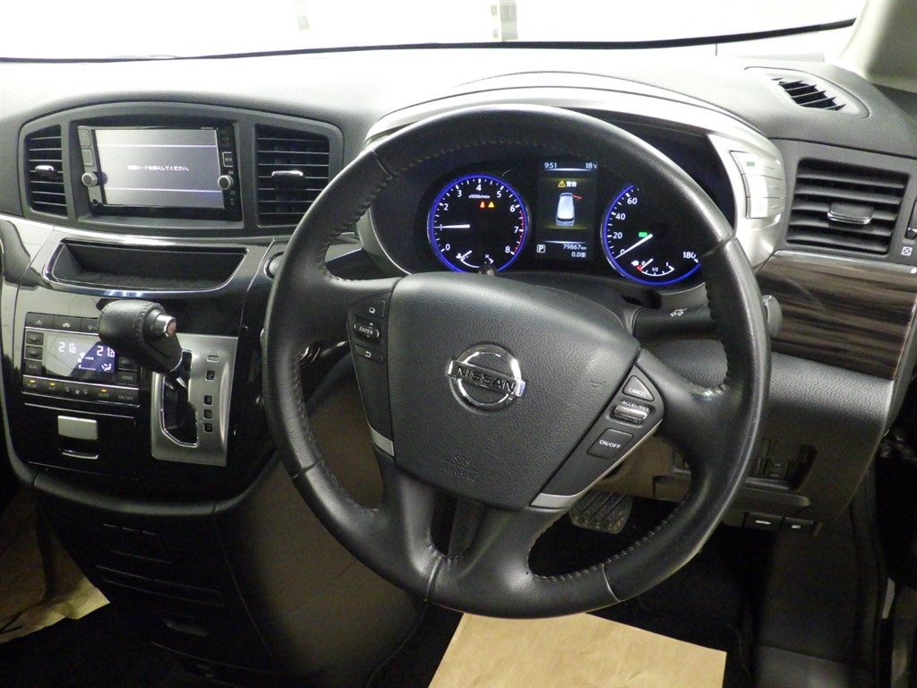 NISSAN ELGRAND