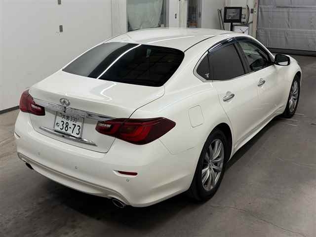 NISSAN FUGA