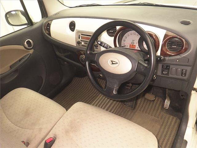 DAIHATSU MOVE LATTE