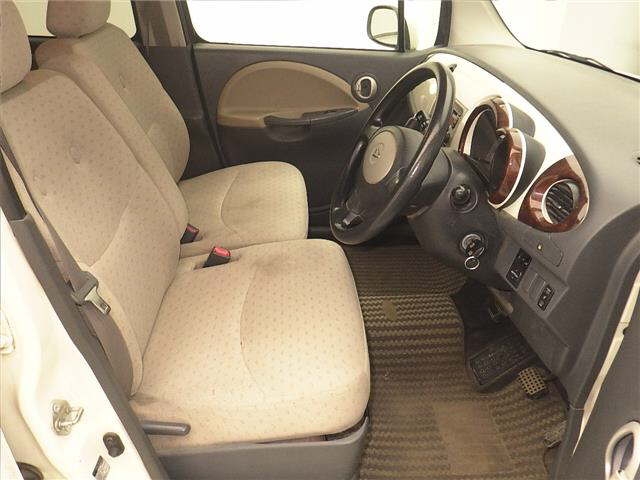DAIHATSU MOVE LATTE