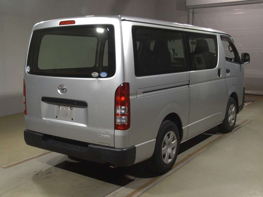 TOYOTA REGIUS ACE