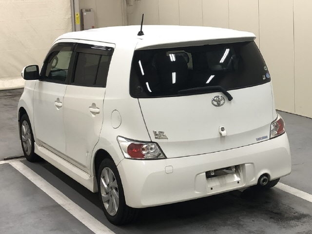 TOYOTA BB