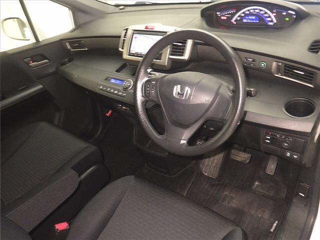 HONDA FREED SPIKE