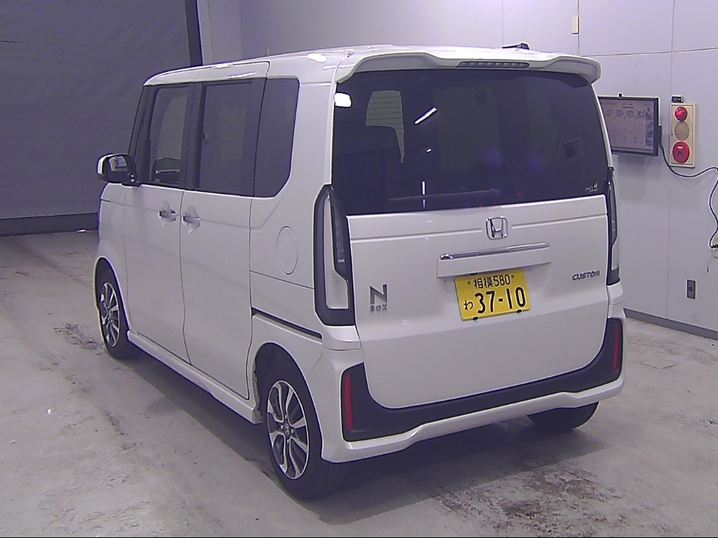 HONDA N-BOX
