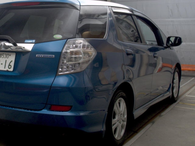 HONDA FIT SHUTTLE