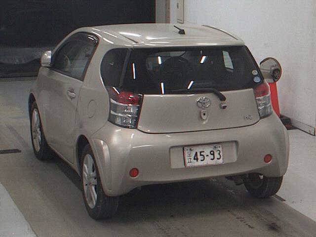 TOYOTA IQ