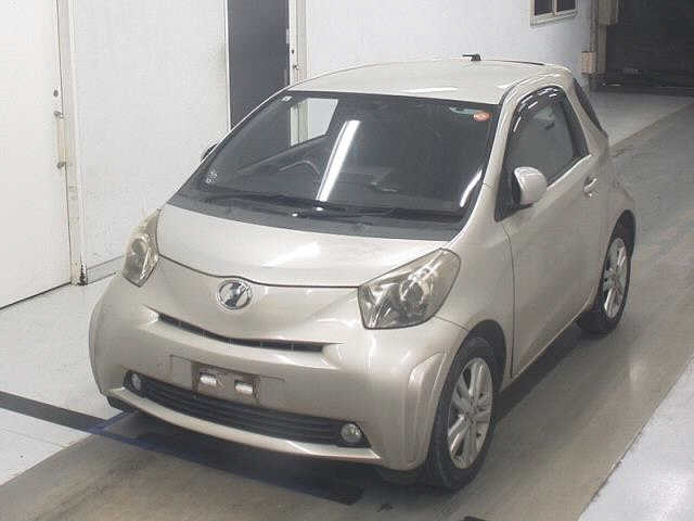 TOYOTA IQ