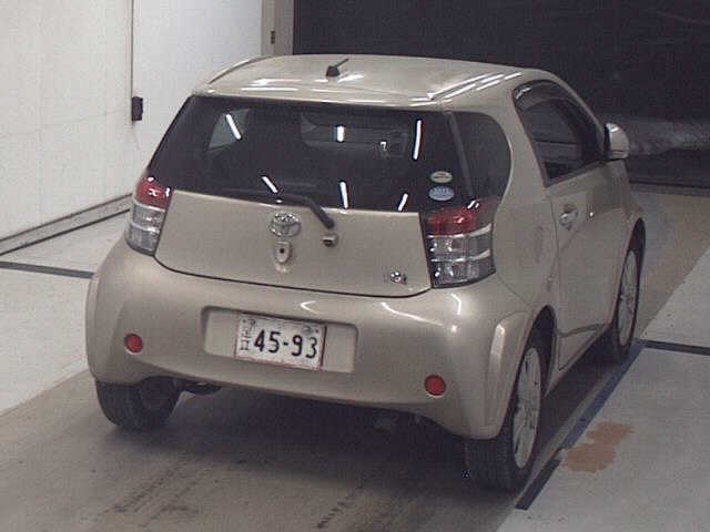 TOYOTA IQ