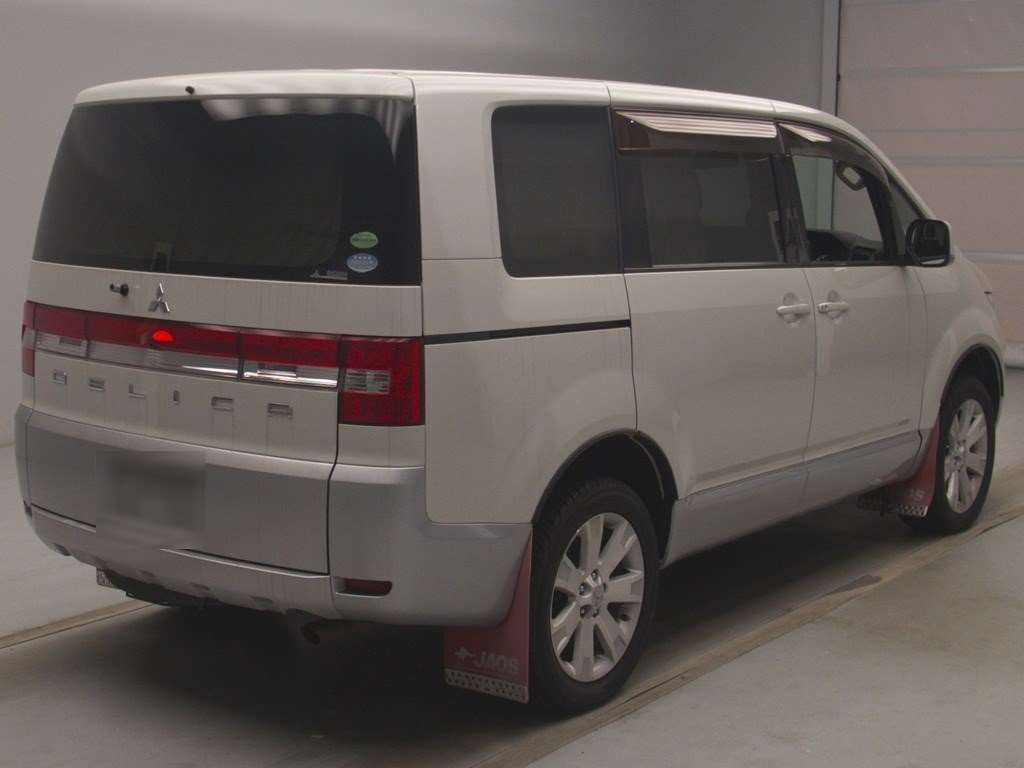 MITSUBISHI DELICA D:5