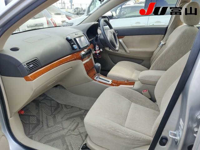 TOYOTA PREMIO