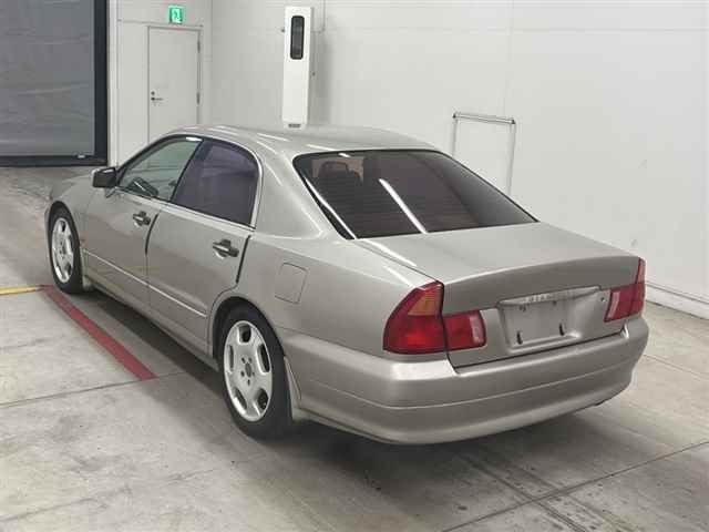 MITSUBISHI DIAMANTE