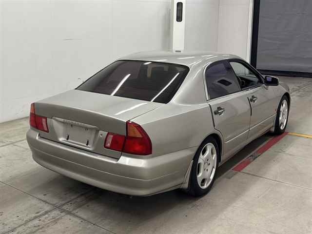 MITSUBISHI DIAMANTE