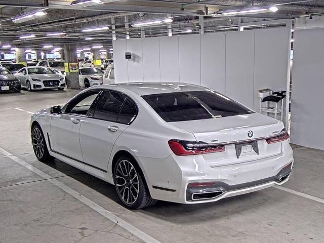 BMW 7-SERIES