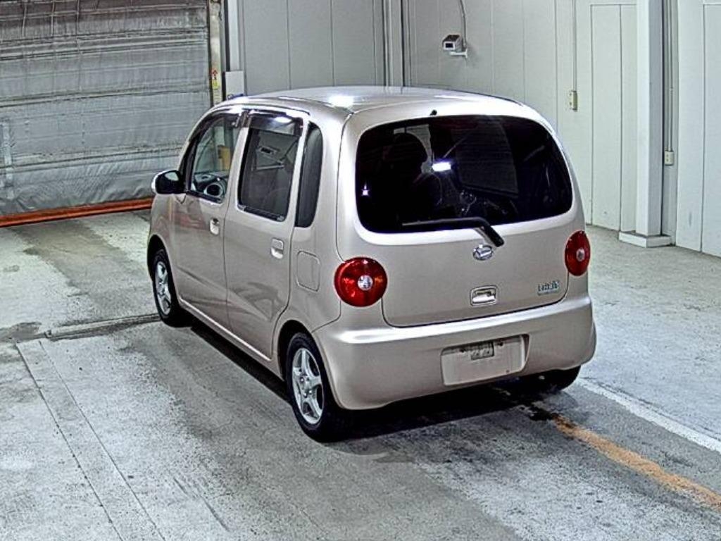 DAIHATSU MOVE LATTE