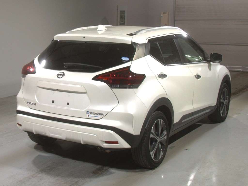 NISSAN KICKS