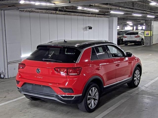 VOLKSWAGEN T-ROC