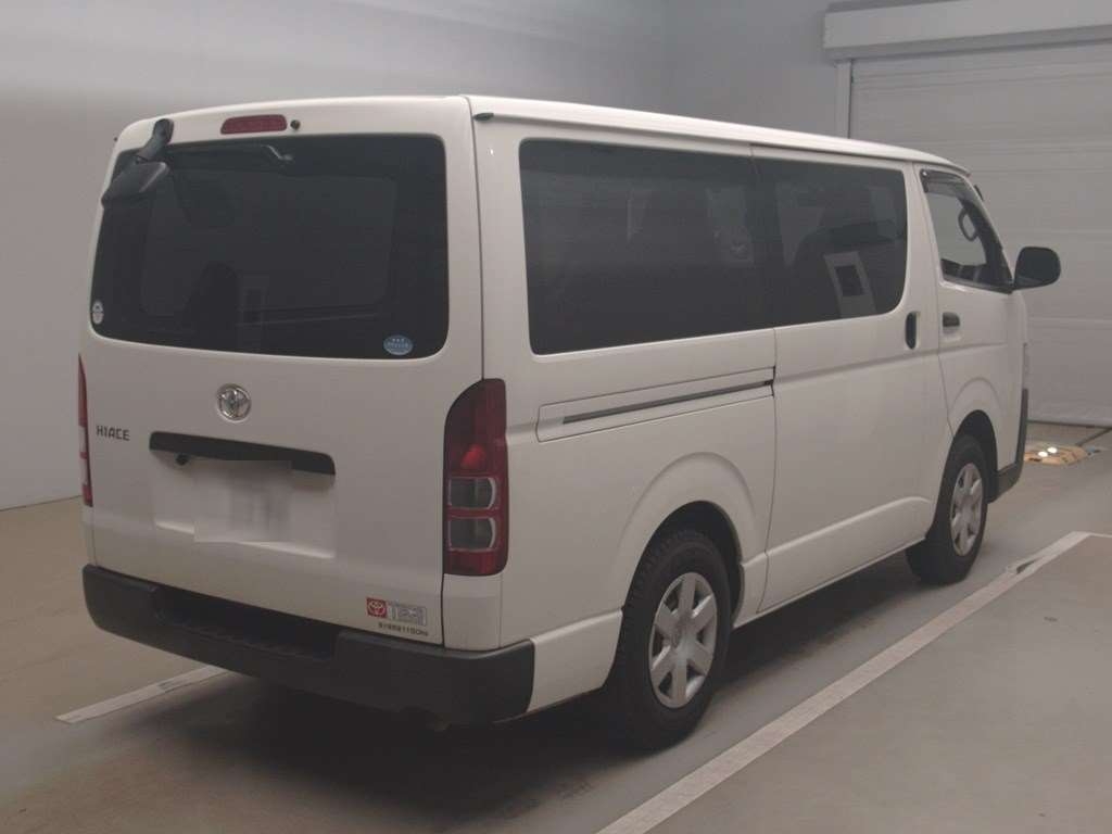 TOYOTA REGIUS ACE