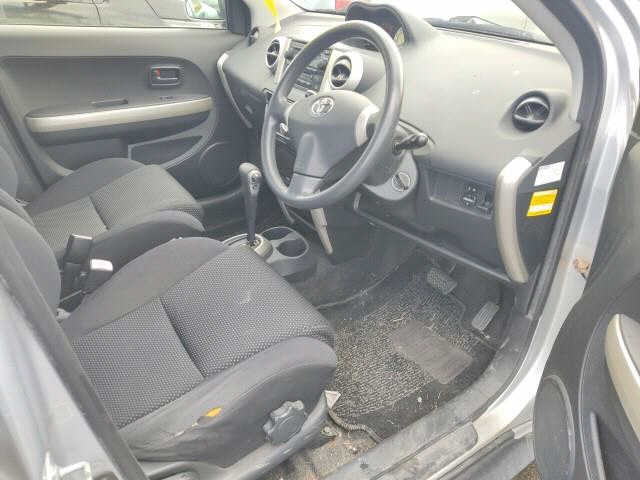 TOYOTA IST