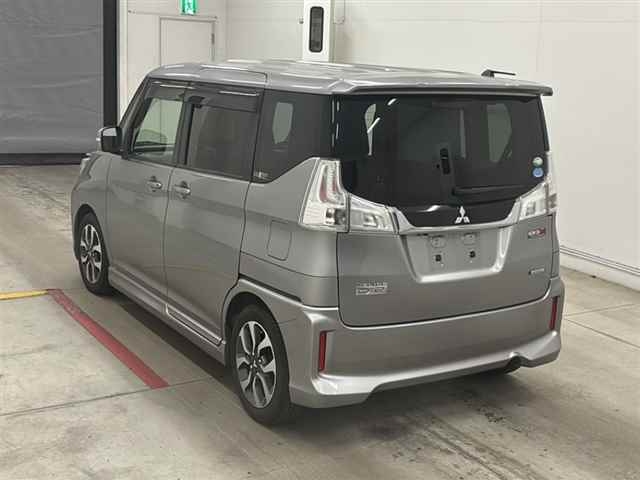 MITSUBISHI DELICA D:2