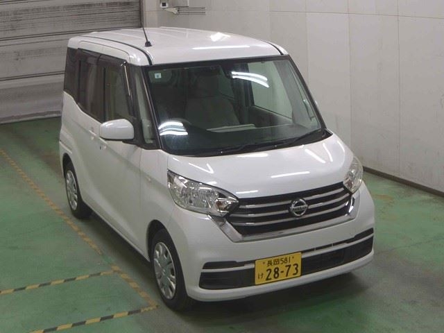 NISSAN DAYZ ROOX