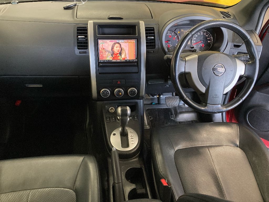 NISSAN X-TRAIL