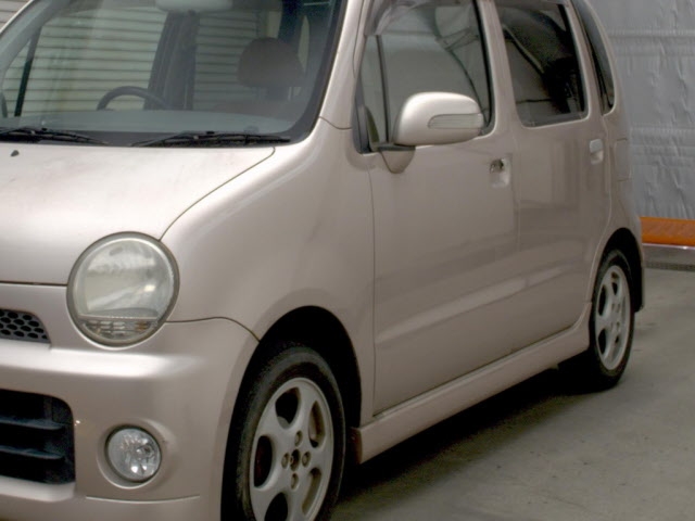 DAIHATSU MOVE LATTE