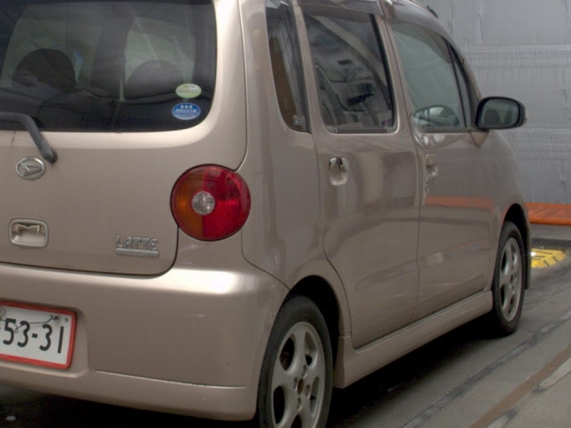 DAIHATSU MOVE LATTE