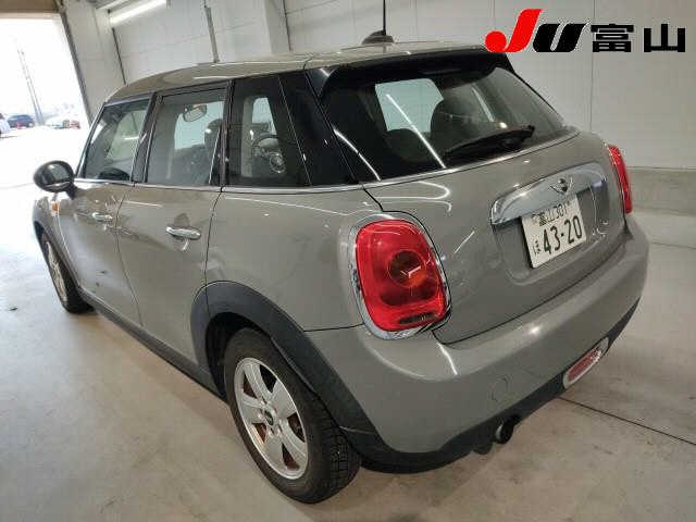 MINI HATCH