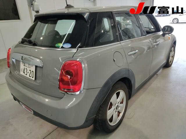 MINI HATCH