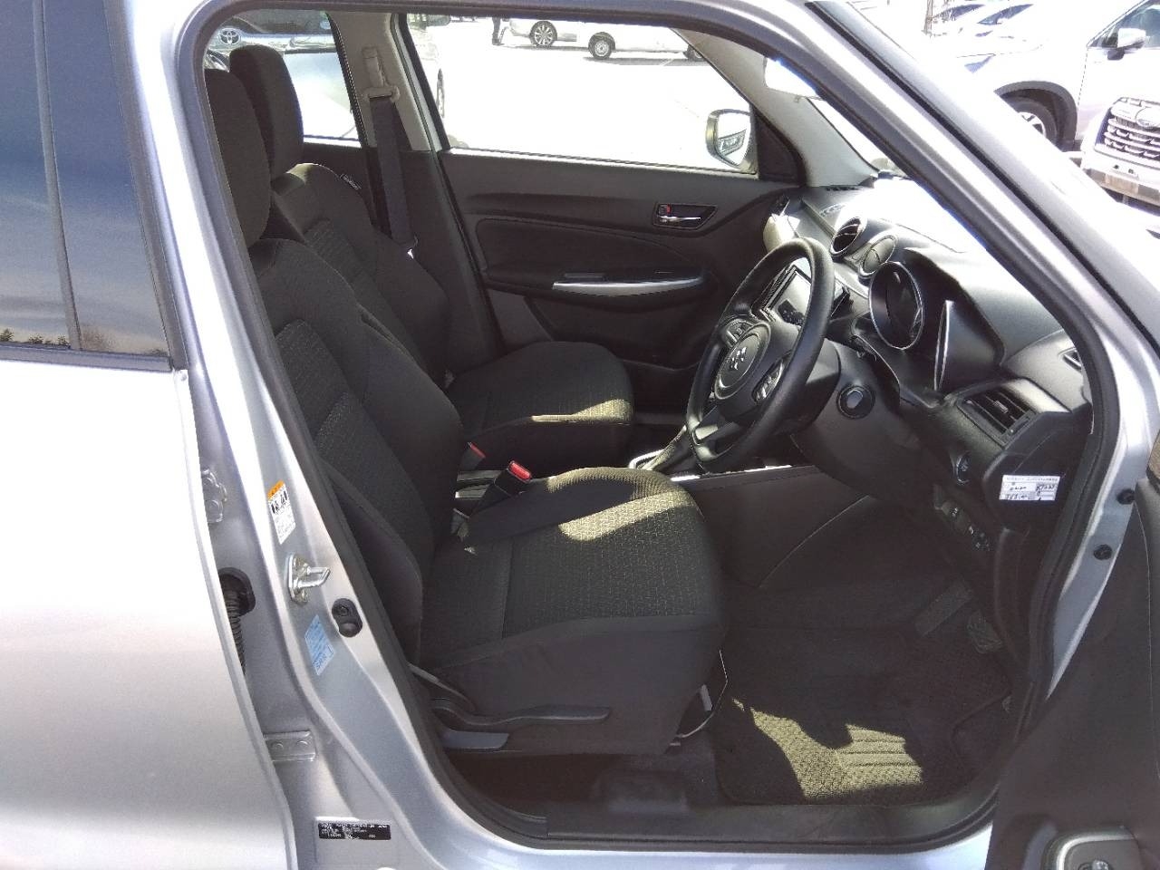 SUZUKI SWIFT