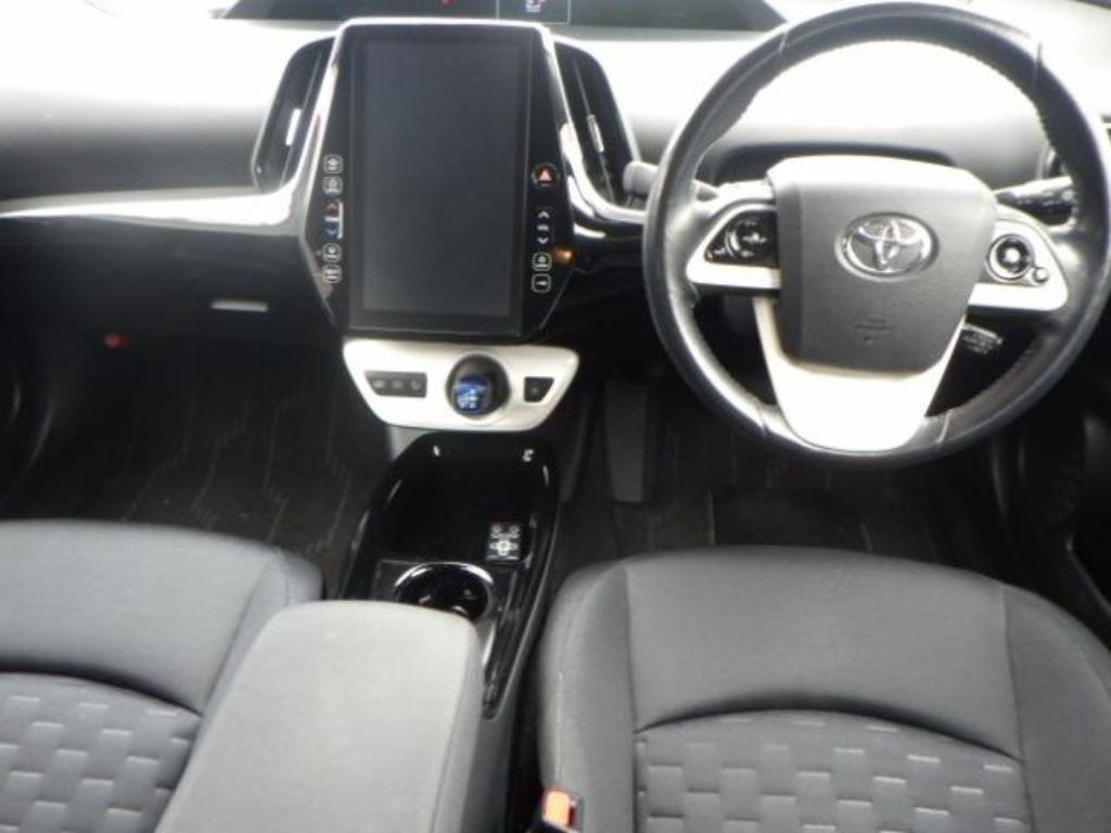 TOYOTA PRIUS PHV