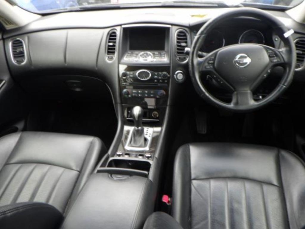 NISSAN SKYLINE CROSSOVER