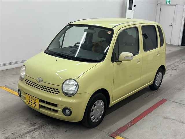 DAIHATSU MOVE LATTE