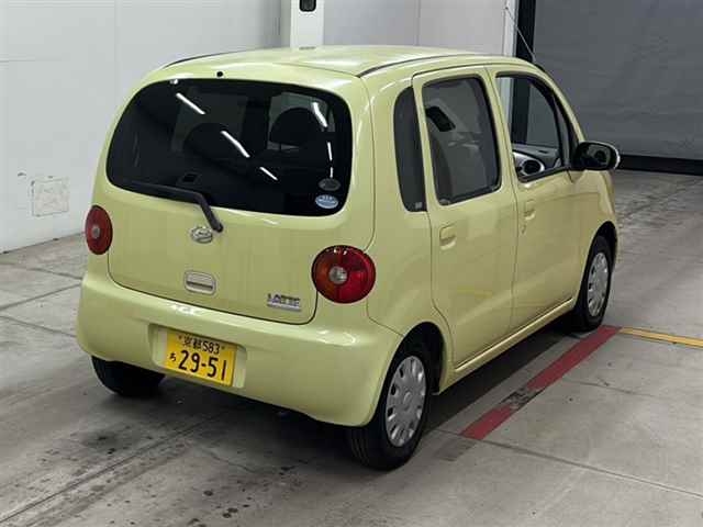 DAIHATSU MOVE LATTE